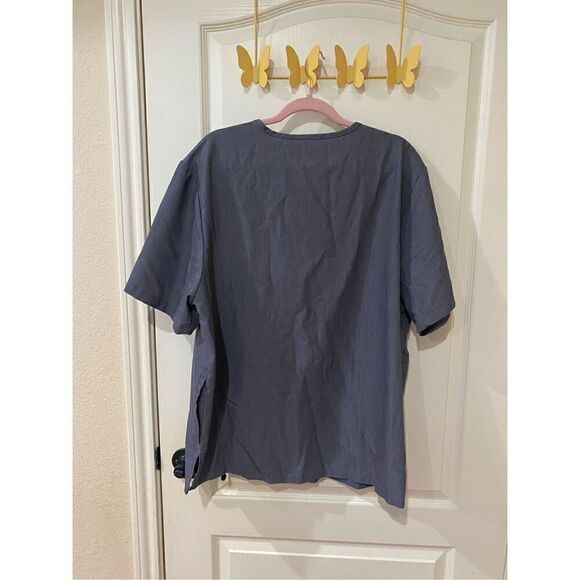 Figs Men's Chisec Three-Pocket Scrub Top Grey size XXL - Picture 7 of 7